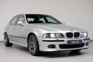 BMW M5 2001 года  (EU)